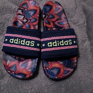 Adidas x Farm Rio sz 6 Floral Slide Sandals - fits a 7.5
